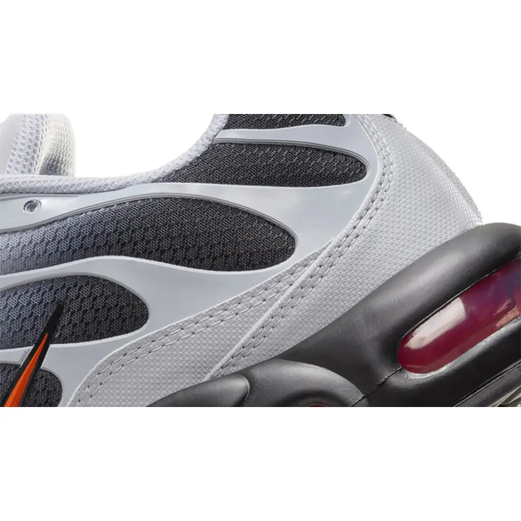 Nike Air Max Plus Wolf Grey Picante Red
